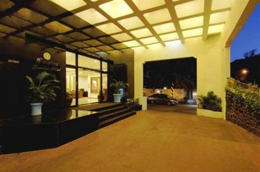 фото отеля Ramee Guestline Hotel, Juhu