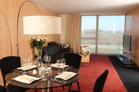 фото отеля Clarion Suites Senart Paris Sud