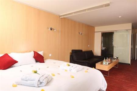фото отеля Clarion Suites Senart Paris Sud
