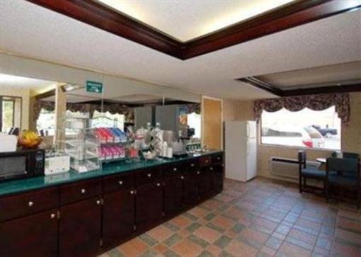 фото отеля Econo Lodge Byron Watson Blvd
