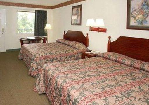 фото отеля Econo Lodge Byron Watson Blvd