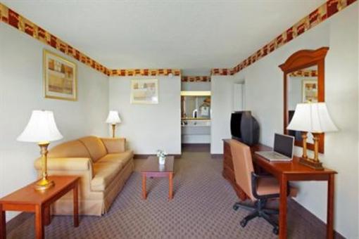 фото отеля Quality Inn & Suites Walterboro