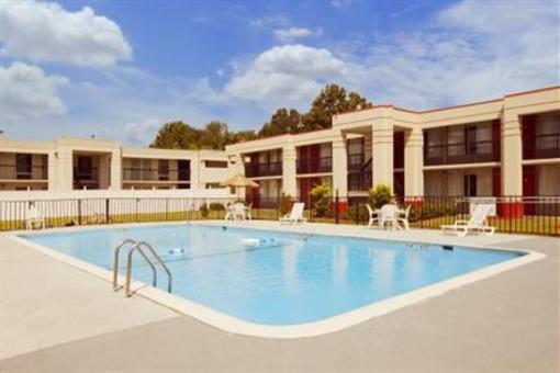 фото отеля Quality Inn & Suites Walterboro