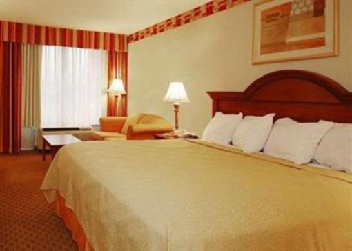 фото отеля Quality Inn & Suites Walterboro