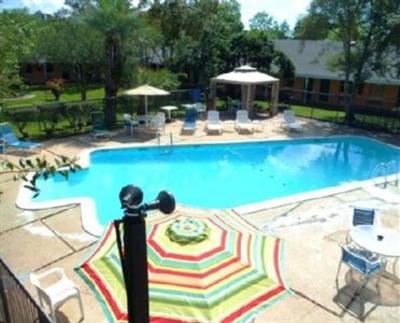 фото отеля Houma S Red Carpet Inn