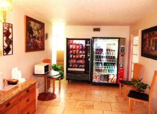 фото отеля Houma S Red Carpet Inn