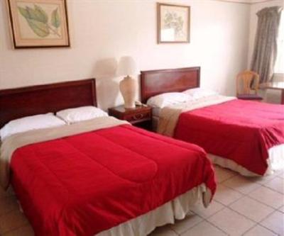фото отеля Houma S Red Carpet Inn