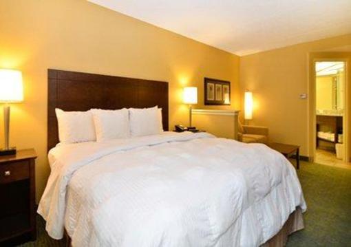 фото отеля Comfort Inn & Suites Newark (Delaware)