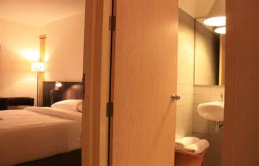 фото отеля Escape at Sathorn Terrace