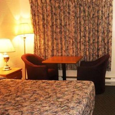 фото отеля Skyline Motel Kamloops