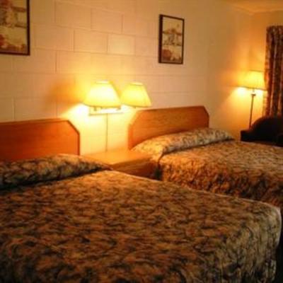фото отеля Skyline Motel Kamloops