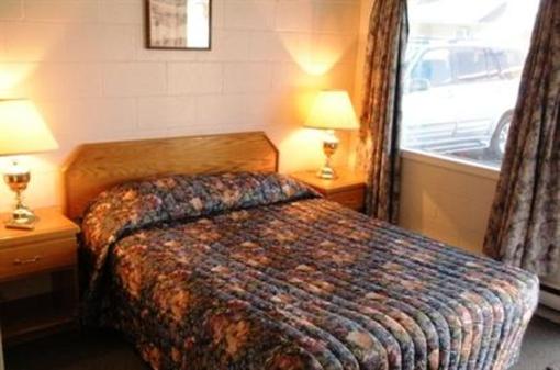 фото отеля Skyline Motel Kamloops