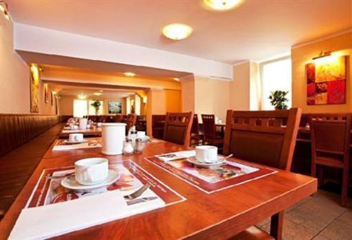 фото отеля Hotel Artim Charlottenburg