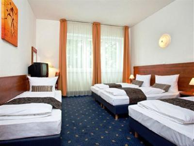 фото отеля Hotel Artim Charlottenburg