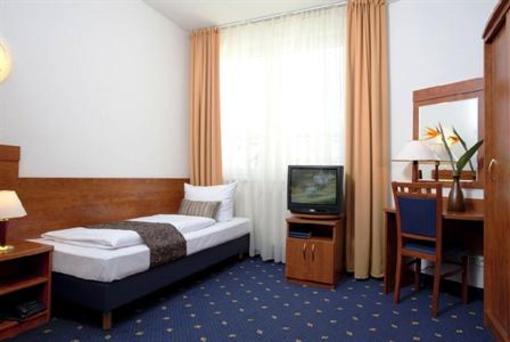 фото отеля Hotel Artim Charlottenburg