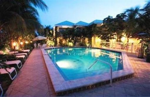 фото отеля The Caribbean Court Boutique Hotel