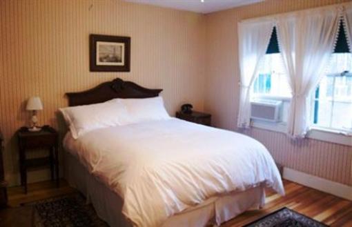 фото отеля Whitehall Inn