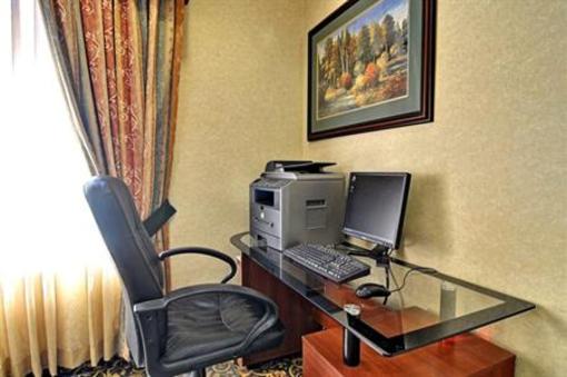 фото отеля BEST WESTERN Mountaineer Inn