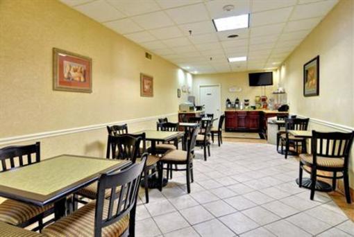 фото отеля BEST WESTERN Mountaineer Inn