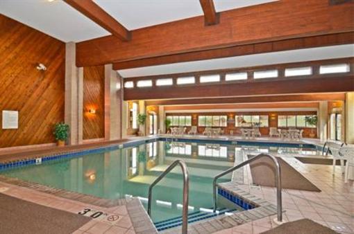 фото отеля Best Western Ambassador Inn & Suites