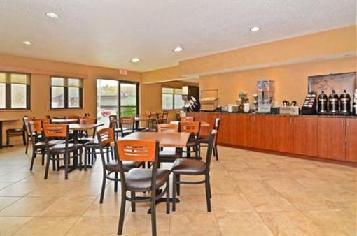 фото отеля Best Western Ambassador Inn & Suites