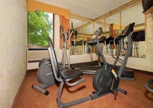фото отеля Quality Inn Liverpool