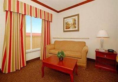 фото отеля Comfort Suites Gainesville (Texas)