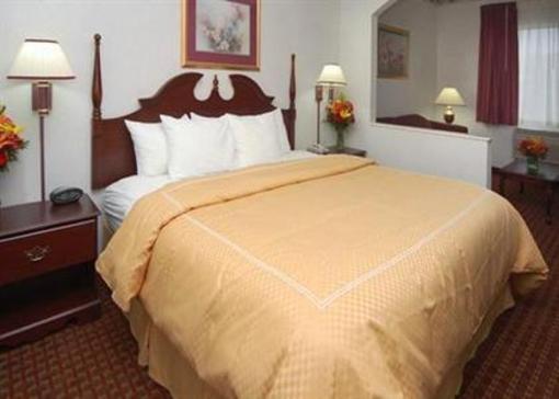 фото отеля Comfort Suites Denton