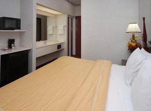 фото отеля Comfort Suites Denton