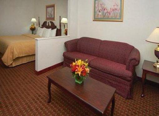 фото отеля Comfort Suites Denton