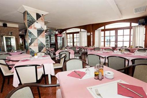 фото отеля Apartamentos El Moro Ibiza