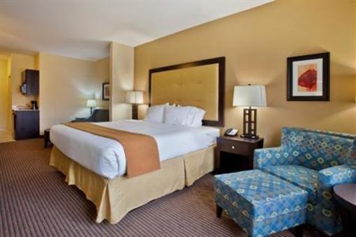 фото отеля Holiday Inn Express Hotel & Suites Cordele North