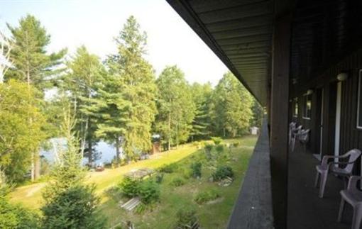 фото отеля Spring Lake Resort Motel and Restaurant