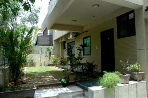 фото отеля Chalet Hotel New Delhi
