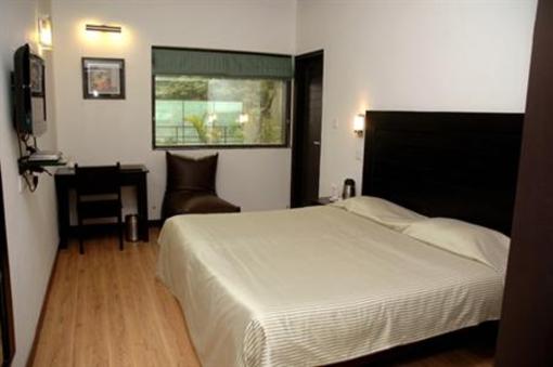 фото отеля Chalet Hotel New Delhi