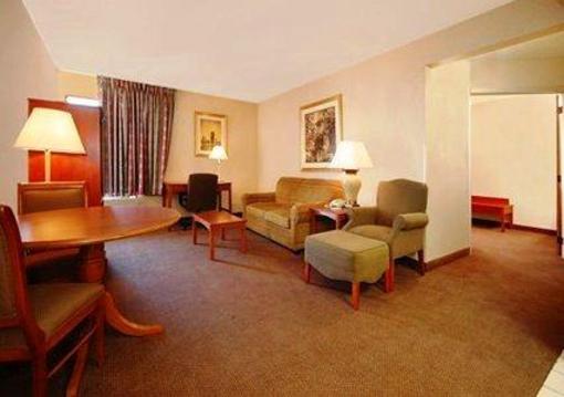 фото отеля Comfort Inn Southwest Omaha