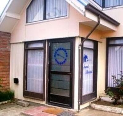 фото отеля Karol Hostal B&B