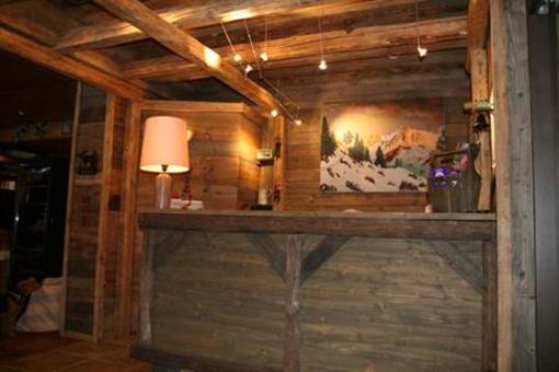 фото отеля Hotel Auberge Saint Hubert Val-d'Isere