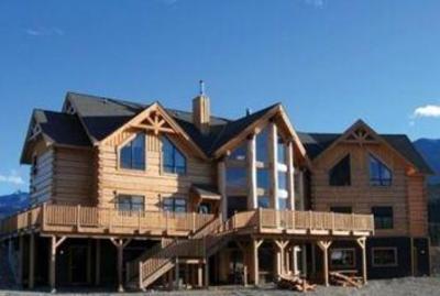 фото отеля HI-Golden Hostel Kicking Horse River Lodge