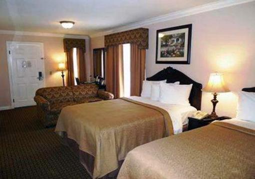 фото отеля Quality Suites Anaheim Stadium