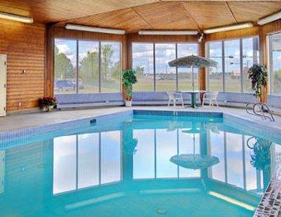 фото отеля Ramada Inn & Suites Stony Plain