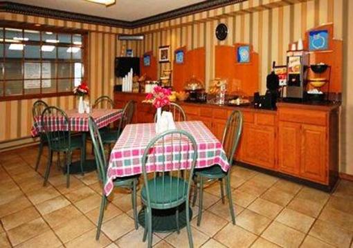 фото отеля Quality Inn Saint Ignace