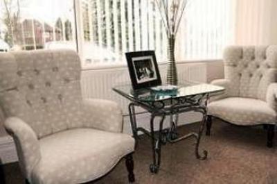 фото отеля Leaded Light Guest House Solihull