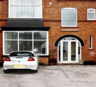 фото отеля Leaded Light Guest House Solihull