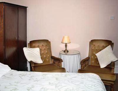 фото отеля Leaded Light Guest House Solihull