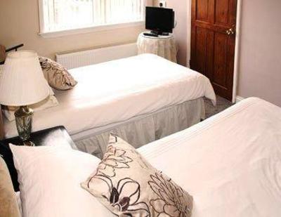 фото отеля Leaded Light Guest House Solihull