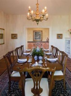 фото отеля Church Point Manor Bed and Breakfast
