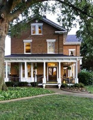фото отеля Church Point Manor Bed and Breakfast