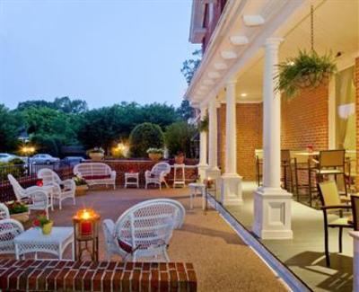 фото отеля Church Point Manor Bed and Breakfast