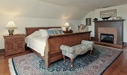 фото отеля Church Point Manor Bed and Breakfast